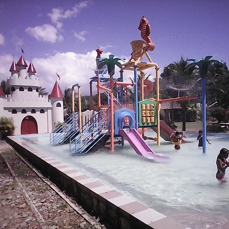 Gazebo Pools And Restaurant Hotel Cabadbaran Bagian luar foto