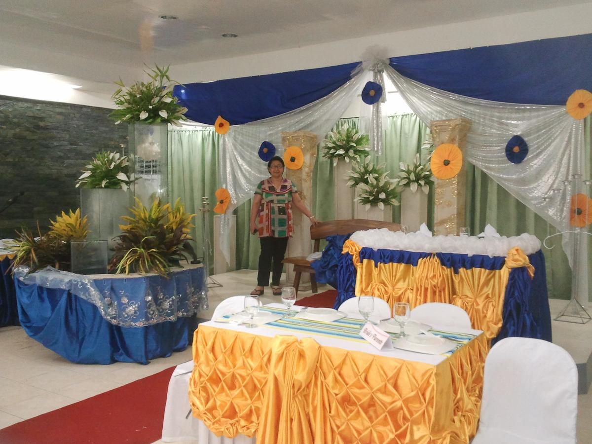 Gazebo Pools And Restaurant Hotel Cabadbaran Bagian luar foto
