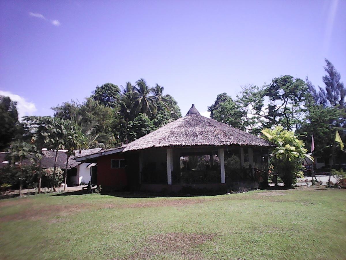 Gazebo Pools And Restaurant Hotel Cabadbaran Bagian luar foto