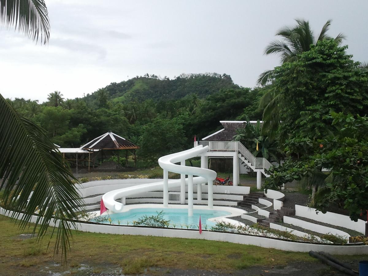 Gazebo Pools And Restaurant Hotel Cabadbaran Bagian luar foto