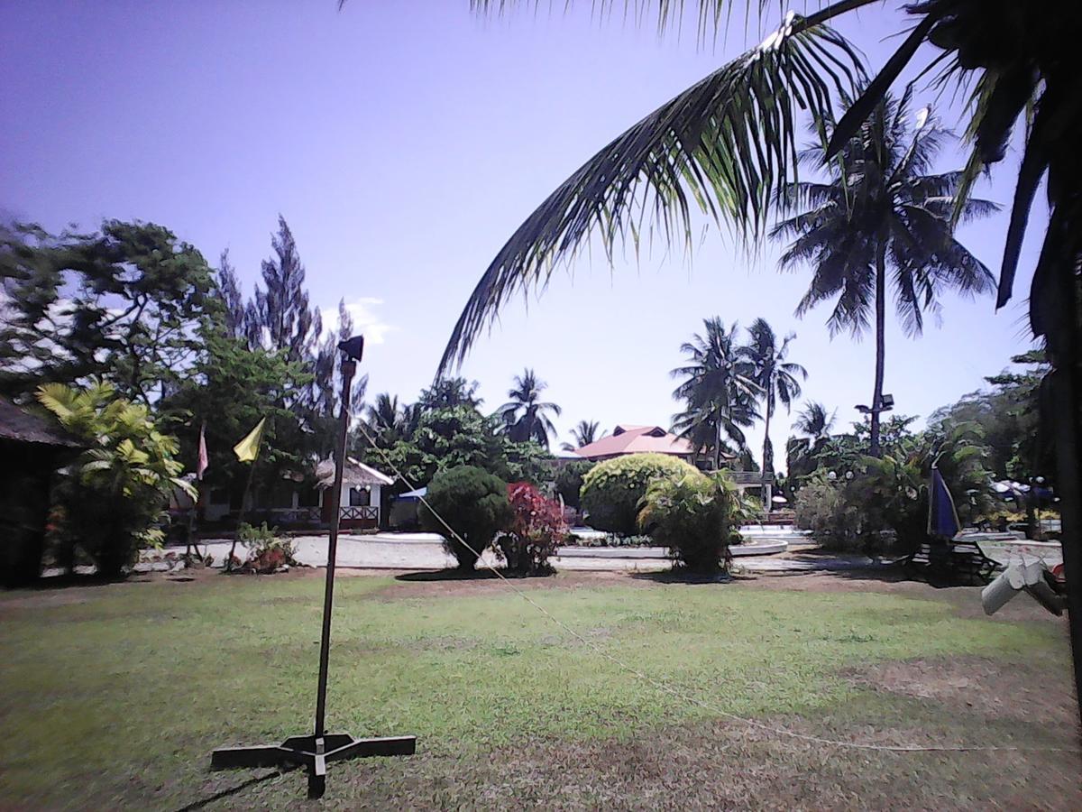 Gazebo Pools And Restaurant Hotel Cabadbaran Bagian luar foto
