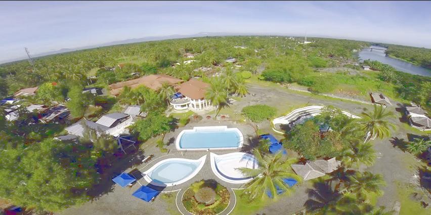 Gazebo Pools And Restaurant Hotel Cabadbaran Bagian luar foto